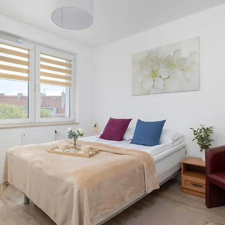 Przytulny Z Parkingiem I Balkonem Centrum Gliwic By Renters Apartment *