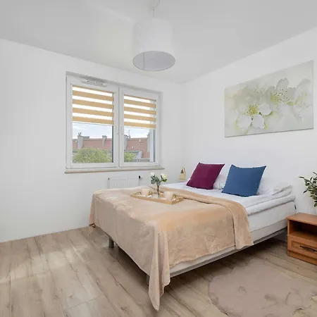 Apartment Przytulny Z Parkingiem I Balkonem Centrum Gliwic By Renters Gliwice